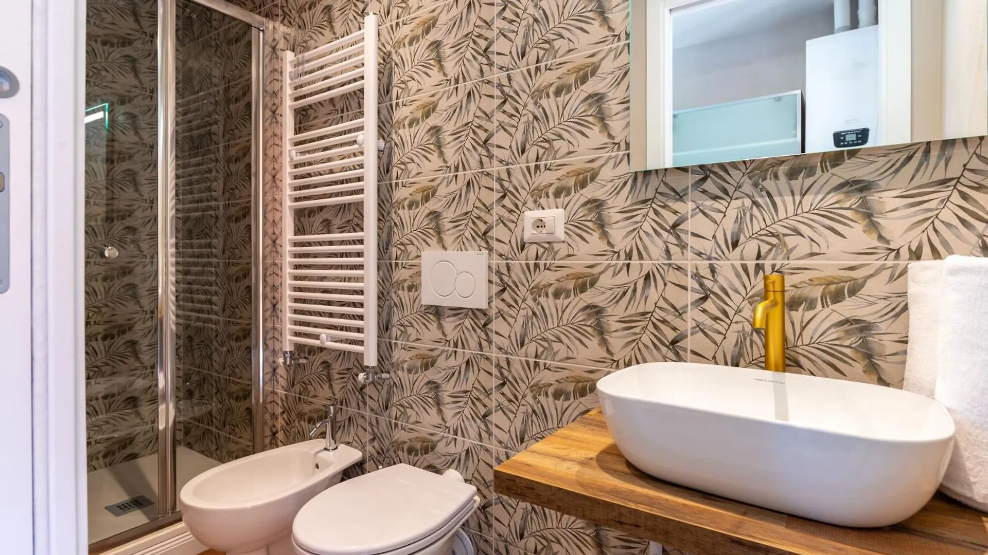 **  Gian Paul Hotel Lavagna Italy