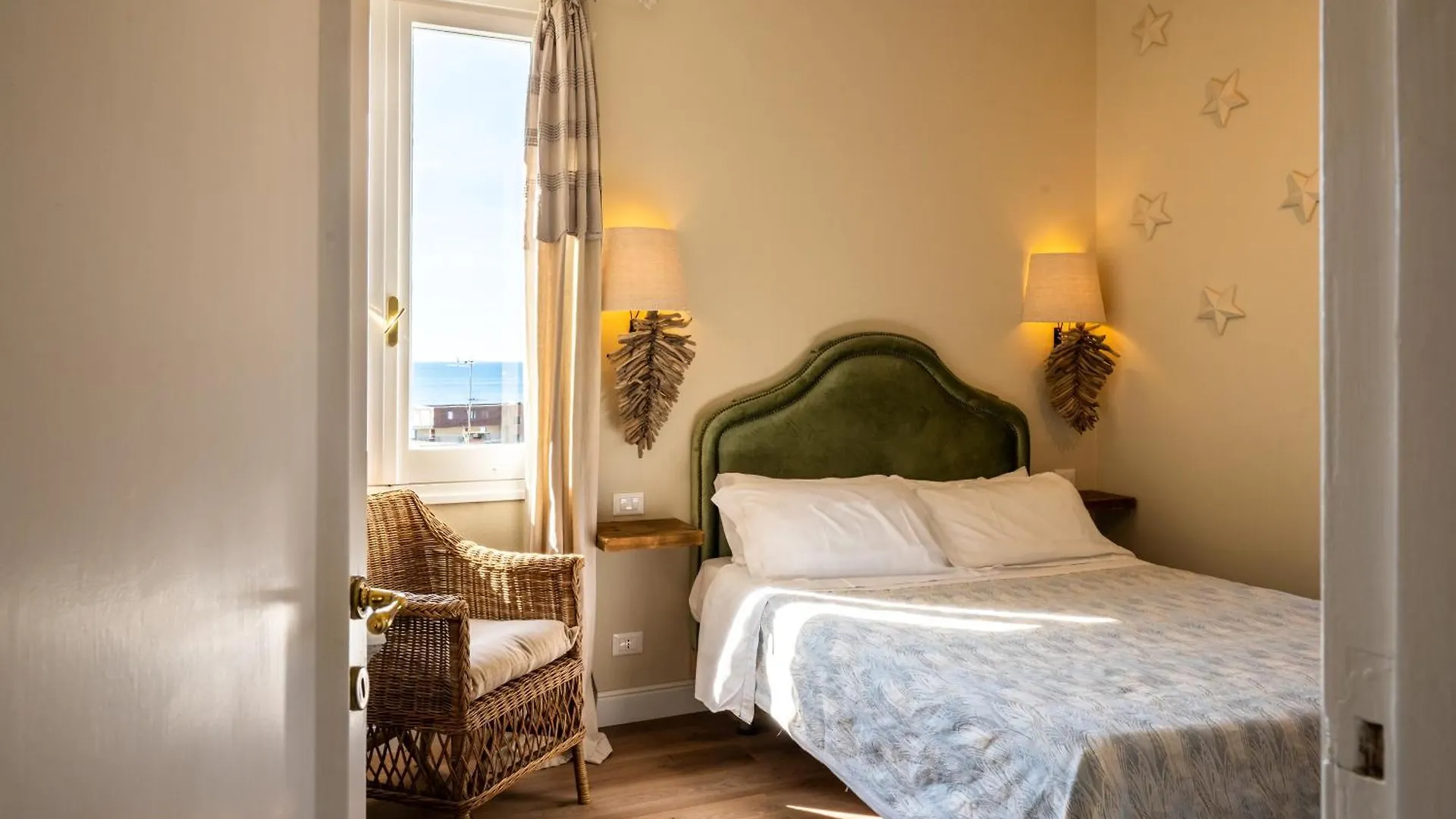Gian Paul Hotel Lavagna 2*,  Italy